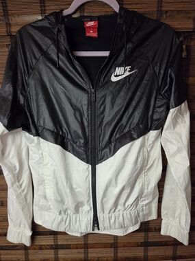 Vintage Y2K Nike Windbreaker Jacket Womens S